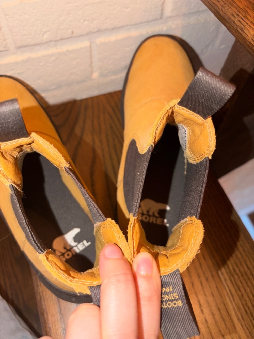 Sorel Hi-Line Chelsea Boots – Geo Yellow Suede | Size 7 💛 - Picture 7 of 8